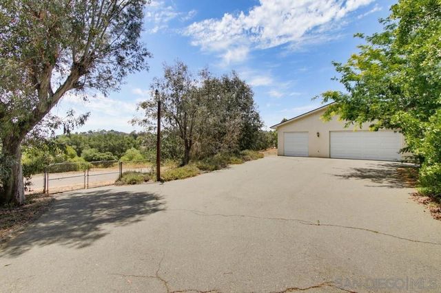 171 Dawn View, El Cajon, CA 92021