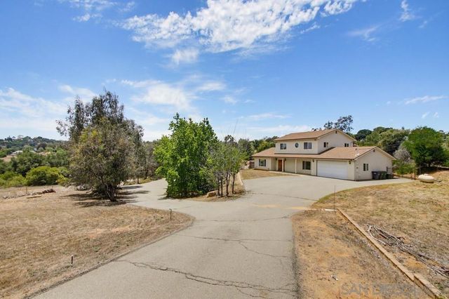 171 Dawn View, El Cajon, CA 92021