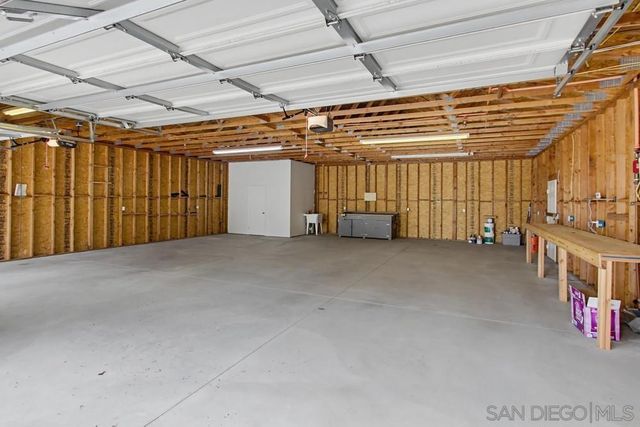 171 Dawn View, El Cajon, CA 92021