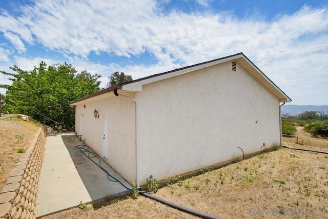 171 Dawn View, El Cajon, CA 92021