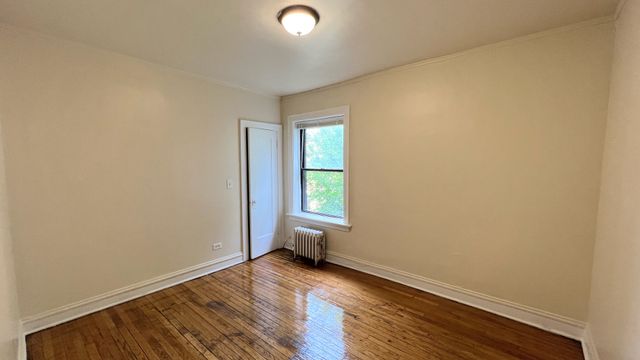 8748 S Dauphin Avenue 1B, Chicago, IL 60619
