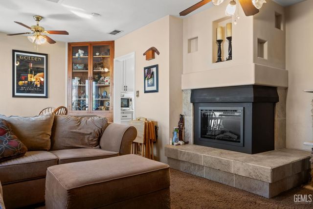 109 Myrtle Street, Bakersfield, CA 93304