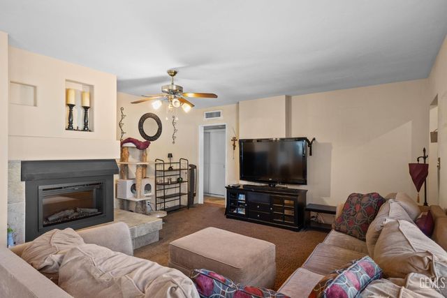 109 Myrtle Street, Bakersfield, CA 93304