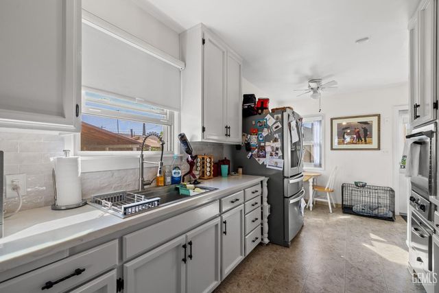 109 Myrtle Street, Bakersfield, CA 93304