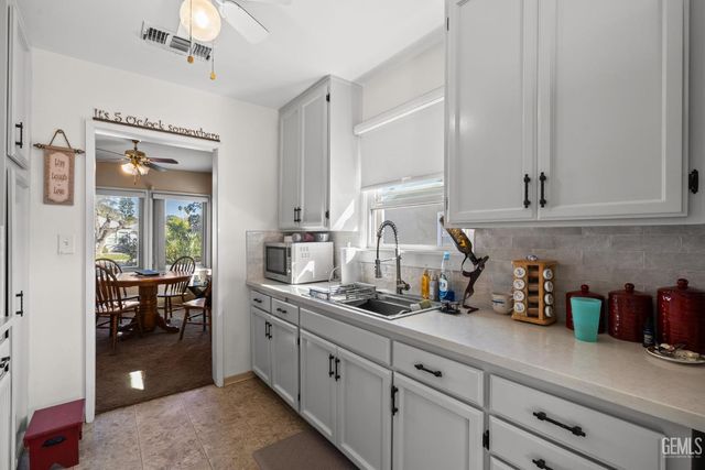 109 Myrtle Street, Bakersfield, CA 93304