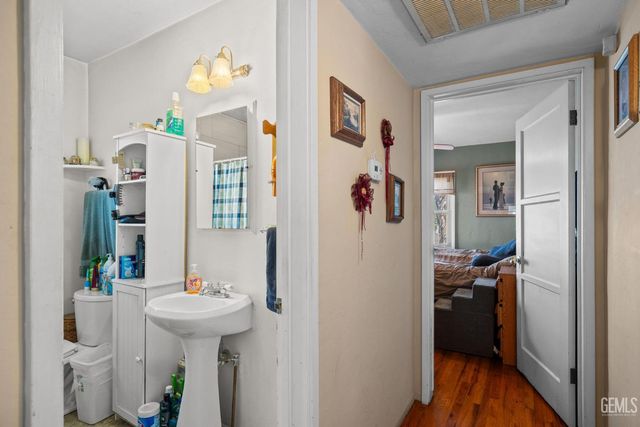 109 Myrtle Street, Bakersfield, CA 93304