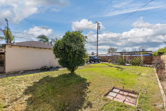 109 Myrtle Street, Bakersfield, CA 93304