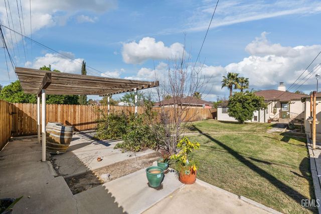 109 Myrtle Street, Bakersfield, CA 93304