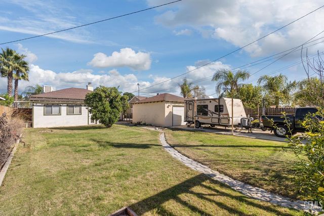 109 Myrtle Street, Bakersfield, CA 93304