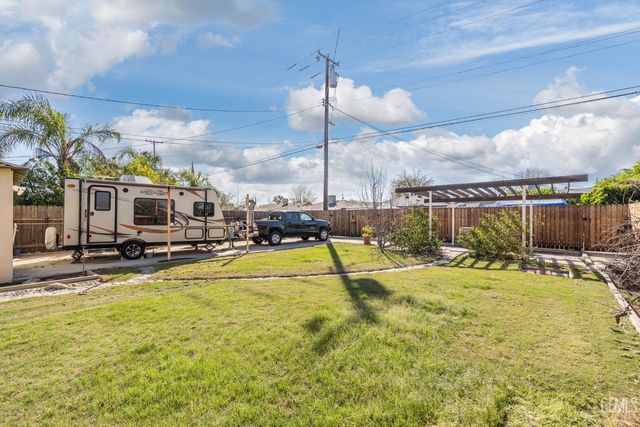 109 Myrtle Street, Bakersfield, CA 93304