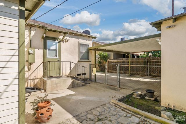 109 Myrtle Street, Bakersfield, CA 93304