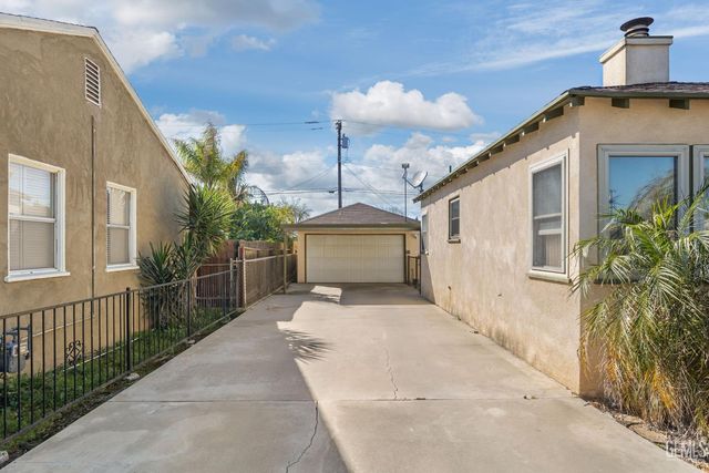 109 Myrtle Street, Bakersfield, CA 93304