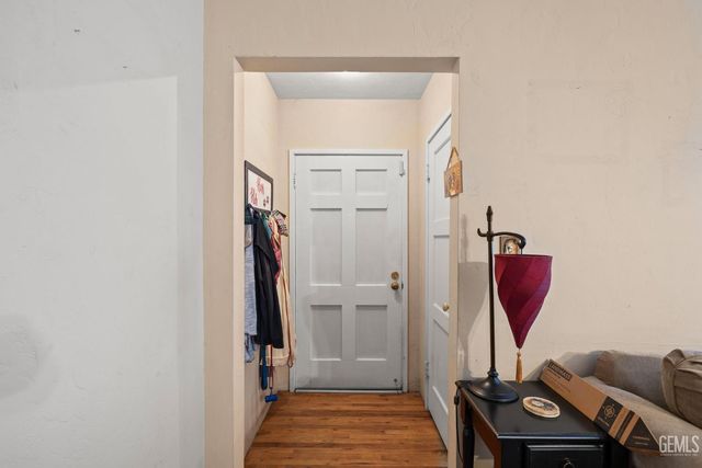 109 Myrtle Street, Bakersfield, CA 93304