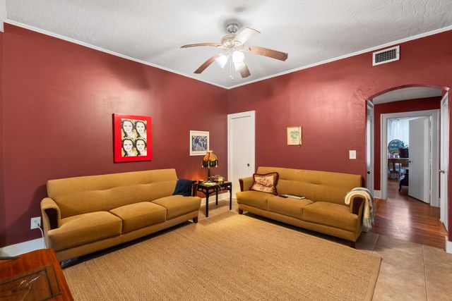 106 S 22nd Ave., Hattiesburg, MS 39401