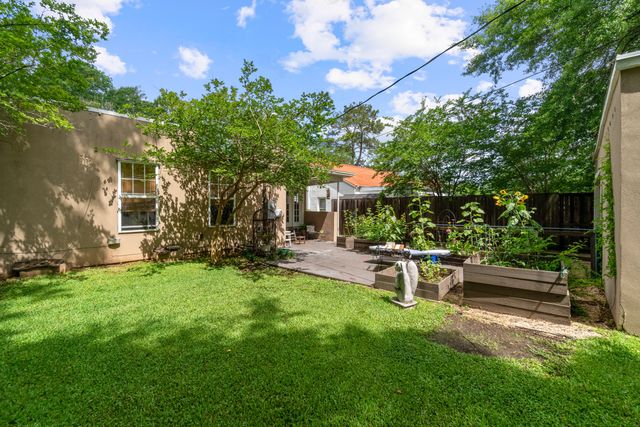 106 S 22nd Ave., Hattiesburg, MS 39401