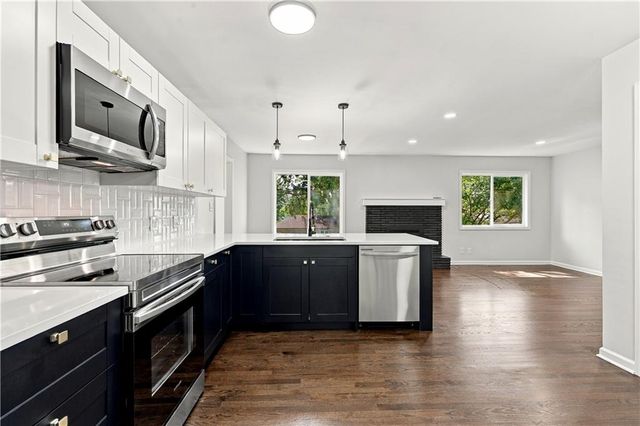 9509 E 79th Street, Raytown, MO 64138
