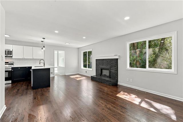 9509 E 79th Street, Raytown, MO 64138