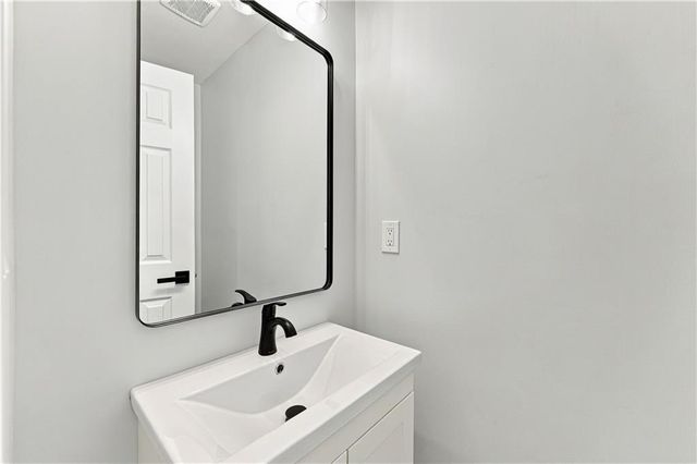 9509 E 79th Street, Raytown, MO 64138