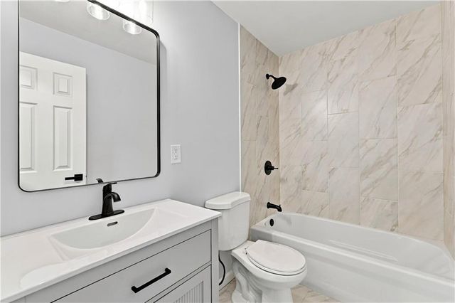 9509 E 79th Street, Raytown, MO 64138