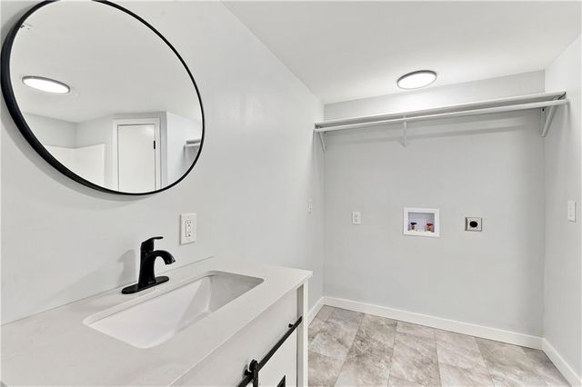 9509 E 79th Street, Raytown, MO 64138