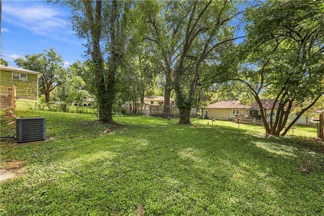 9509 E 79th Street, Raytown, MO 64138