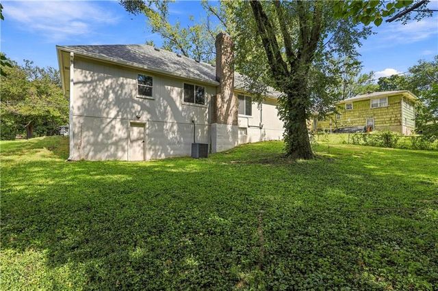 9509 E 79th Street, Raytown, MO 64138