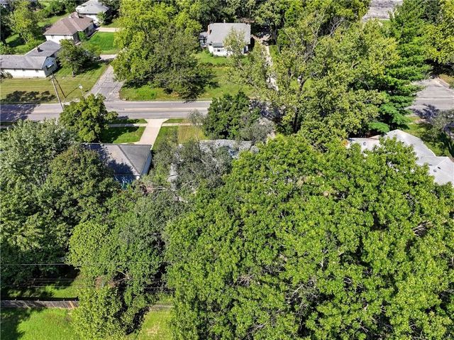 9509 E 79th Street, Raytown, MO 64138