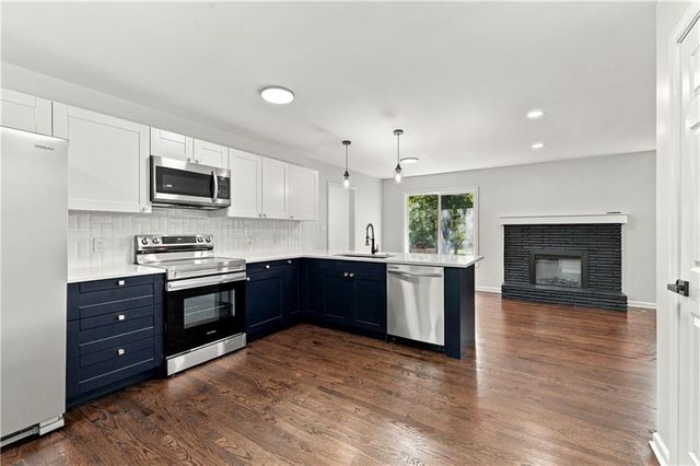 9509 E 79th Street, Raytown, MO 64138