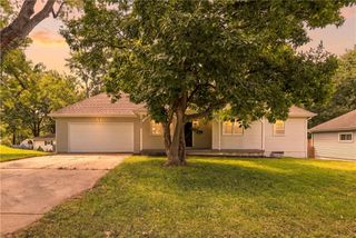 9509 E 79th Street, Raytown, MO 64138