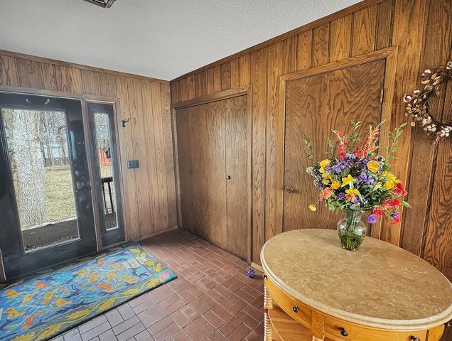 74 Deer Path Road, Tracy, MN 56175