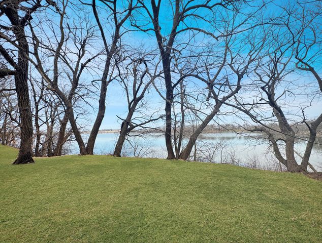 74 Deer Path Road, Tracy, MN 56175