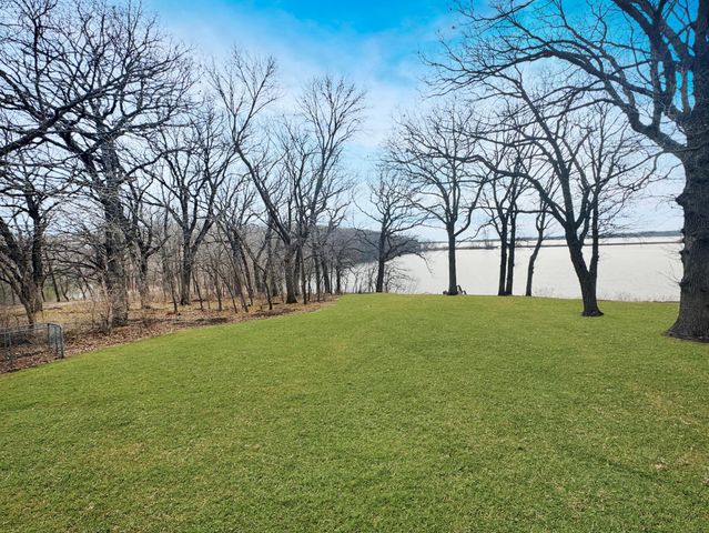 74 Deer Path Road, Tracy, MN 56175