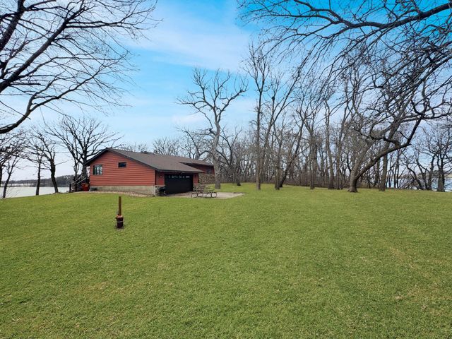 74 Deer Path Road, Tracy, MN 56175