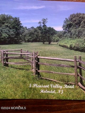 5 Pleasant Valley Road, Holmdel, NJ 07733