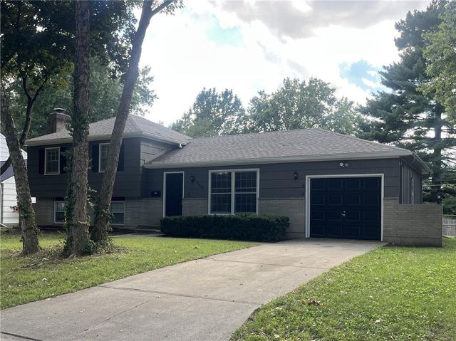 9016 Wedd Street, Overland Park, KS 66212