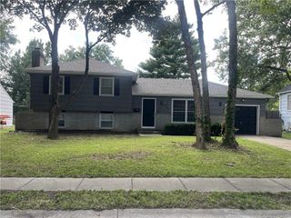 9016 Wedd Street, Overland Park, KS 66212