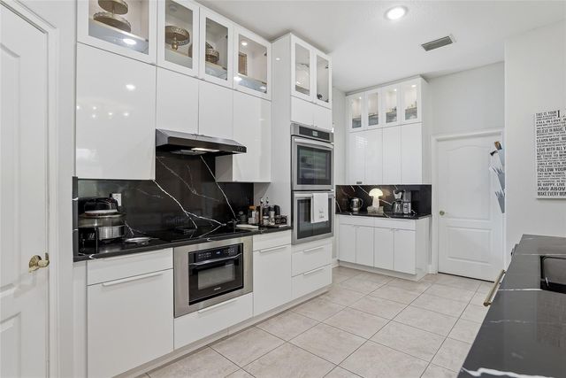 19930 DOLORES ANN COURT, Lutz, FL 33549