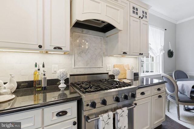 216 N PITT ST, Alexandria, VA 22314