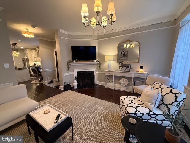 216 N PITT ST, Alexandria, VA 22314