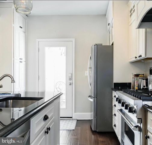 216 N PITT ST, Alexandria, VA 22314