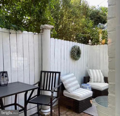 216 N PITT ST, Alexandria, VA 22314