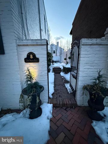 216 N PITT ST, Alexandria, VA 22314