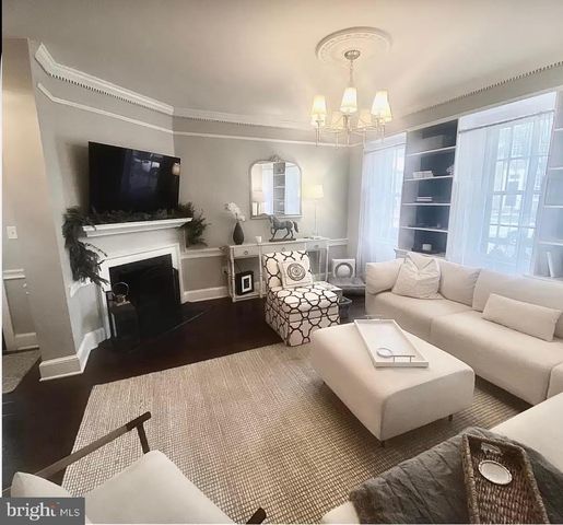 216 N PITT ST, Alexandria, VA 22314