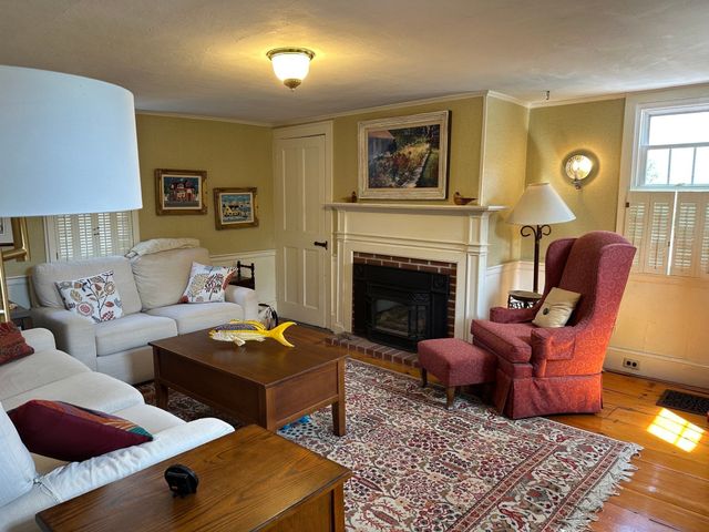 38 Market, Newburyport, MA 01950