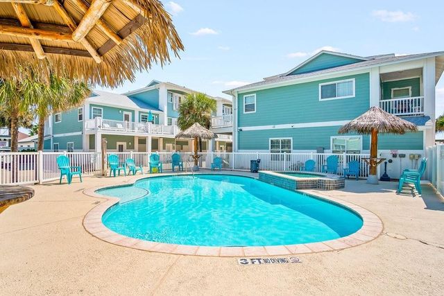 3021 S 11th St 2, Port Aransas, TX 78373