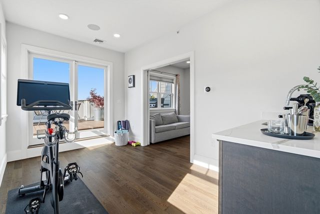 10-14 Sydney St 8, Boston, MA 02125