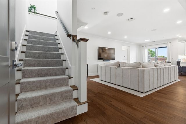 10-14 Sydney St 8, Boston, MA 02125