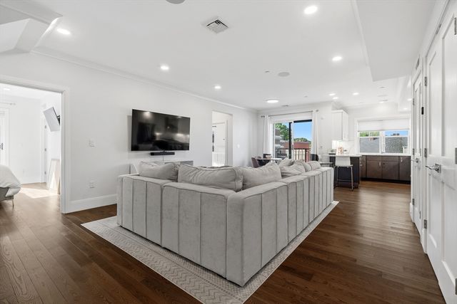 10-14 Sydney St 8, Boston, MA 02125