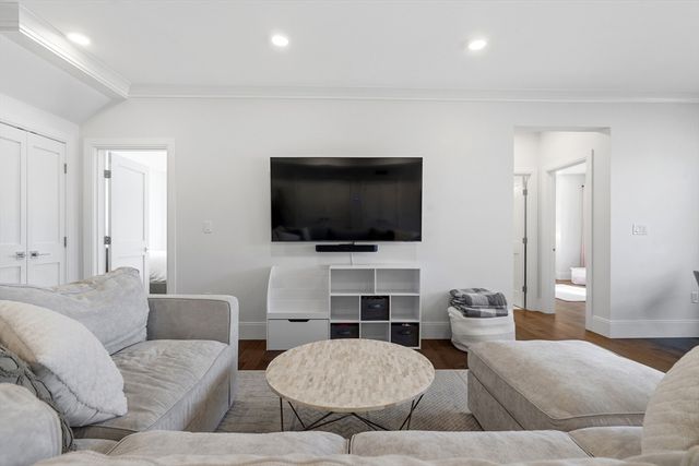 10-14 Sydney St 8, Boston, MA 02125