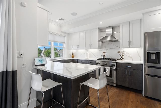 10-14 Sydney St 8, Boston, MA 02125